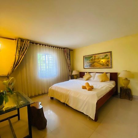 Homestay Yellow Natural House سيام ريب المظهر الخارجي الصورة