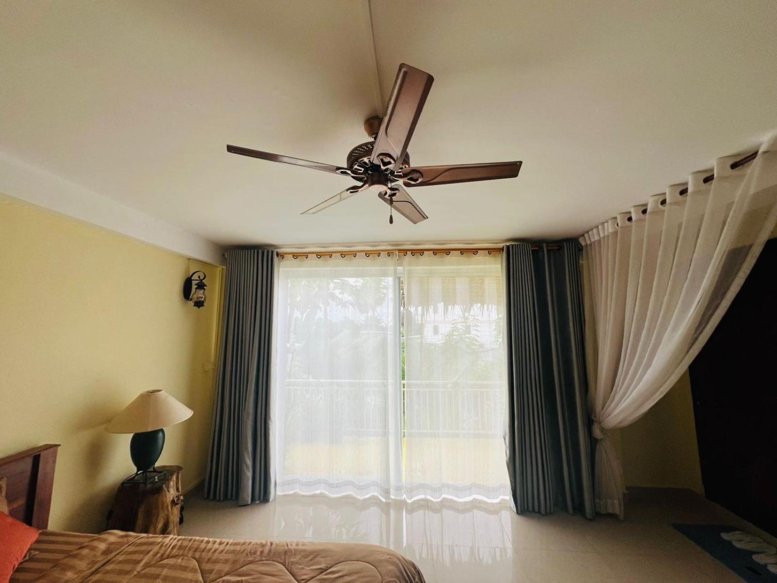 Homestay Yellow Natural House سيام ريب المظهر الخارجي الصورة