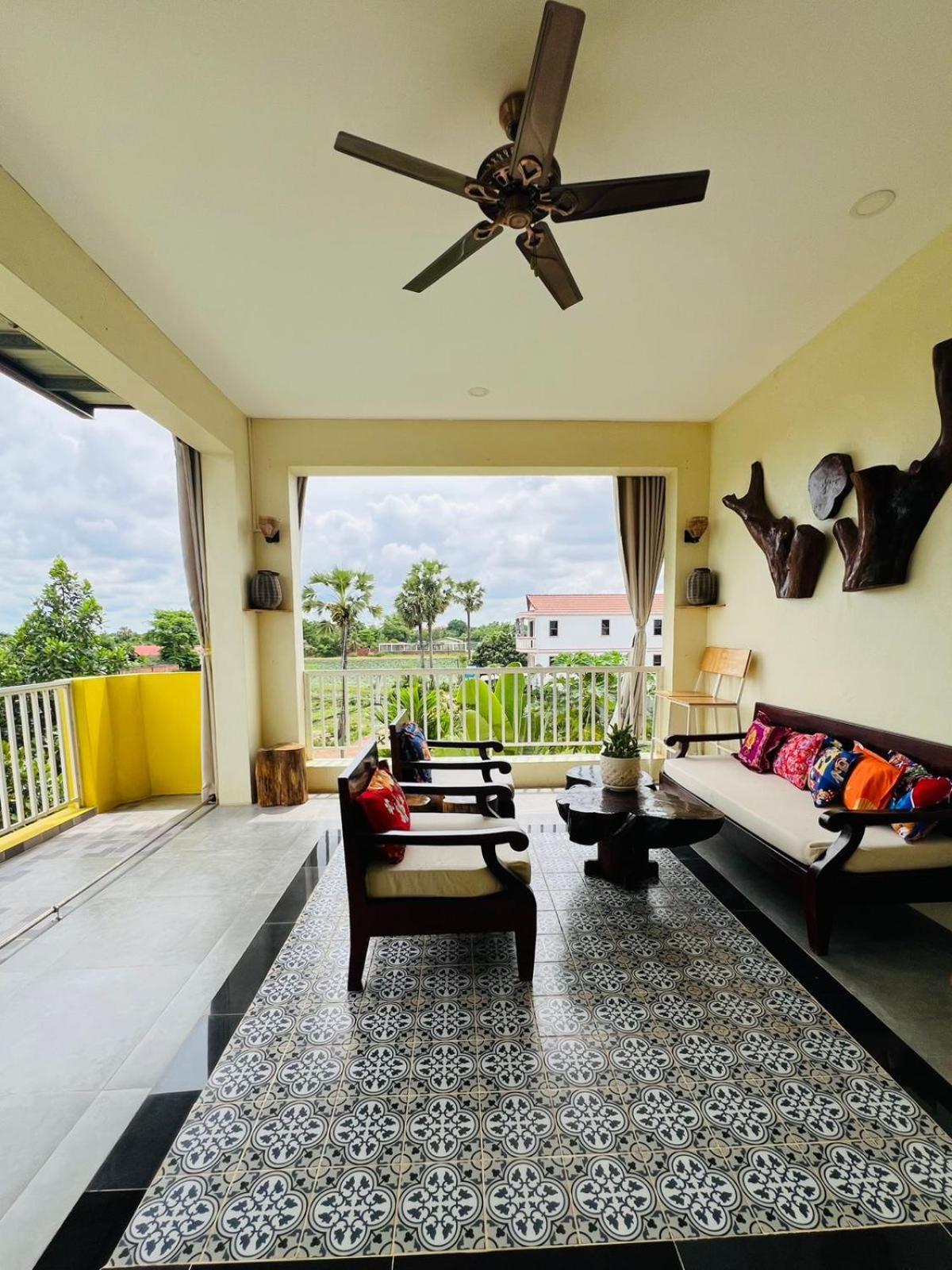 Homestay Yellow Natural House سيام ريب المظهر الخارجي الصورة