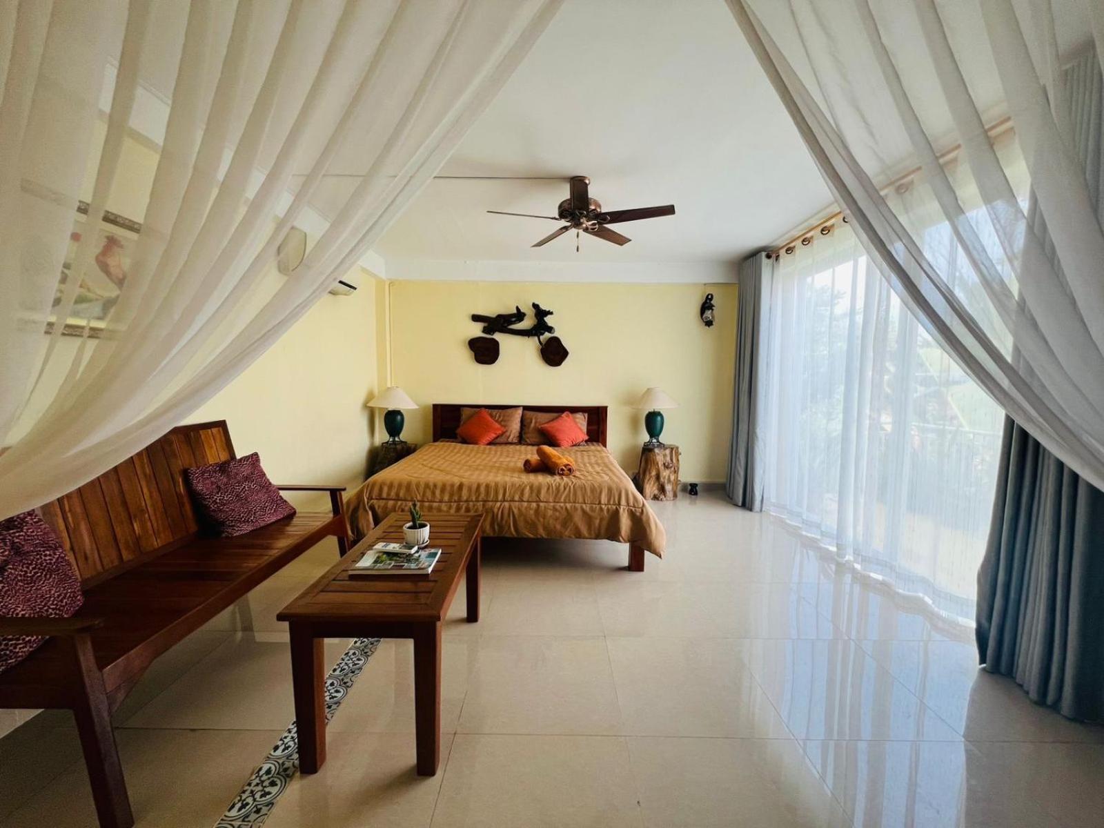 Homestay Yellow Natural House سيام ريب المظهر الخارجي الصورة